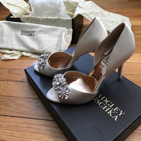 Wedding Shoes Badgley Mischka Pump - Picture 4 of 8